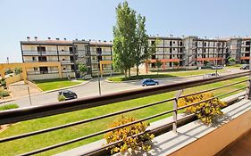 Apartamento T1 Em Lagos Com Piscina E Garagem